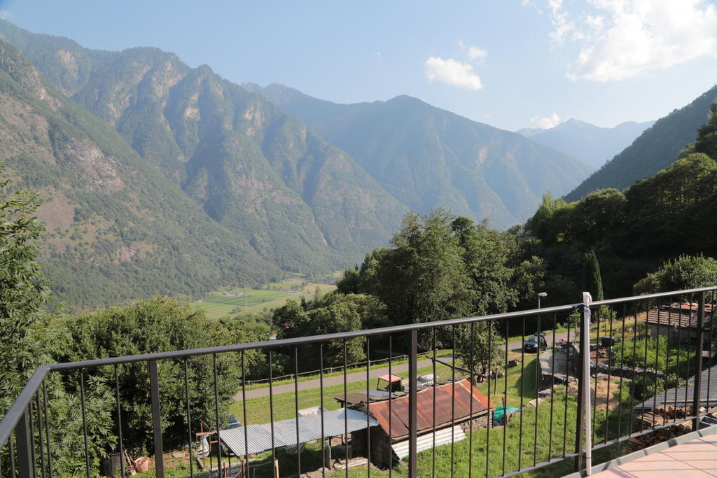 Apartmán Casa Flora Verdabbio Pokoj fotografie